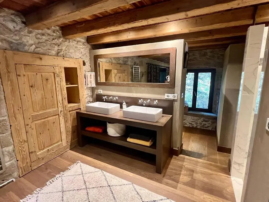 Villa French Farmhouse Between Lake & Mountain Hery-sur-Alby France